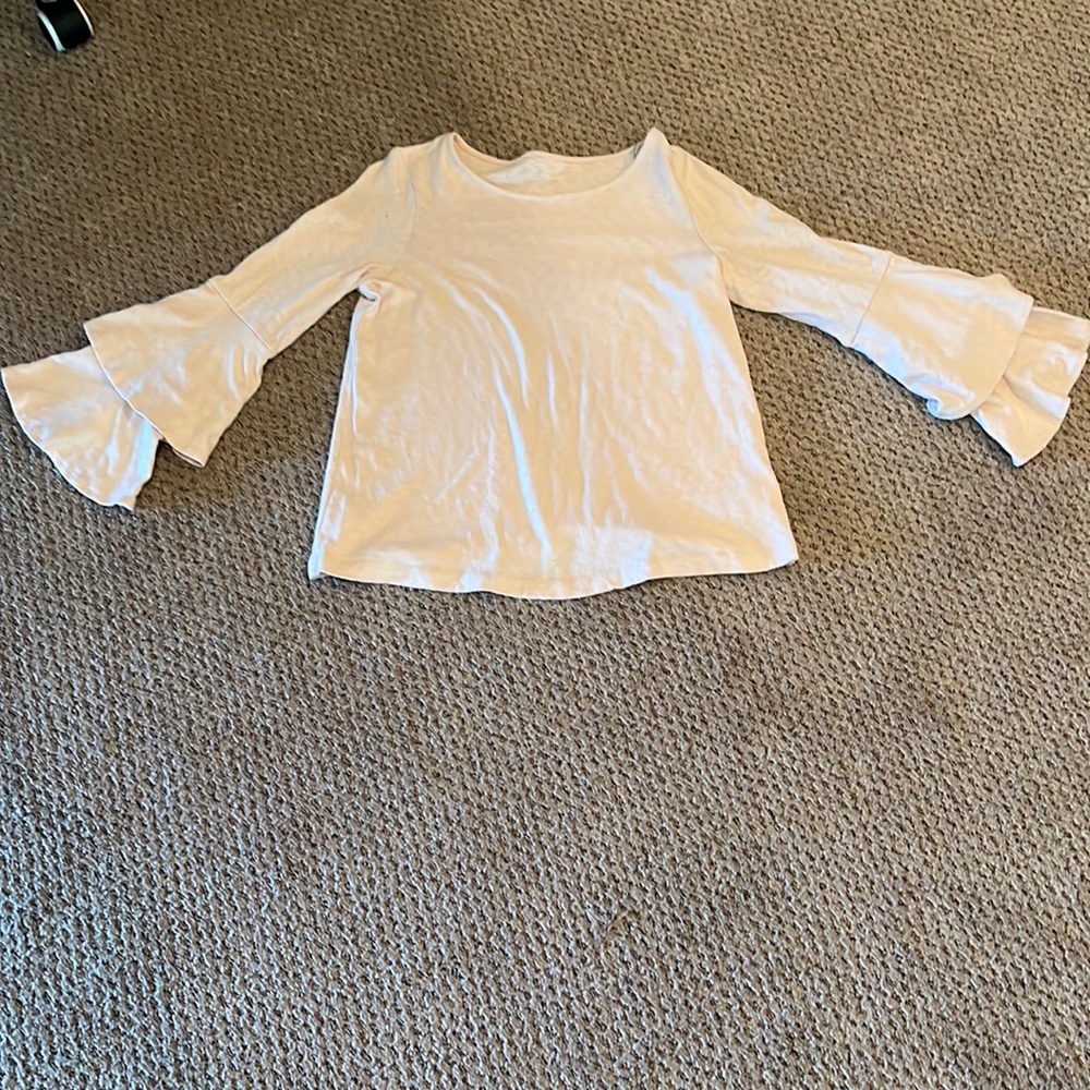 ✨WOMEN’S BELL SLEEVE TOP✨